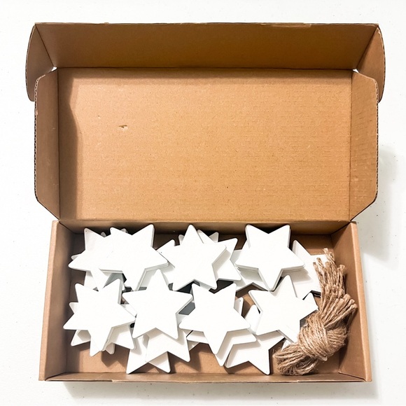 Christmas Farmhouse Star Ornaments | 24 Pieces - Picture 2 of 8